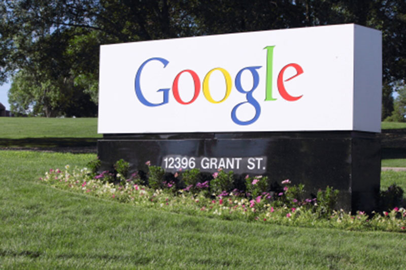 Sundar Pichai: Yapay Zeka Çılgınlığı Mantıksız Yatırımı Gösteriyor, ama Google Fırtınayı Atlatır