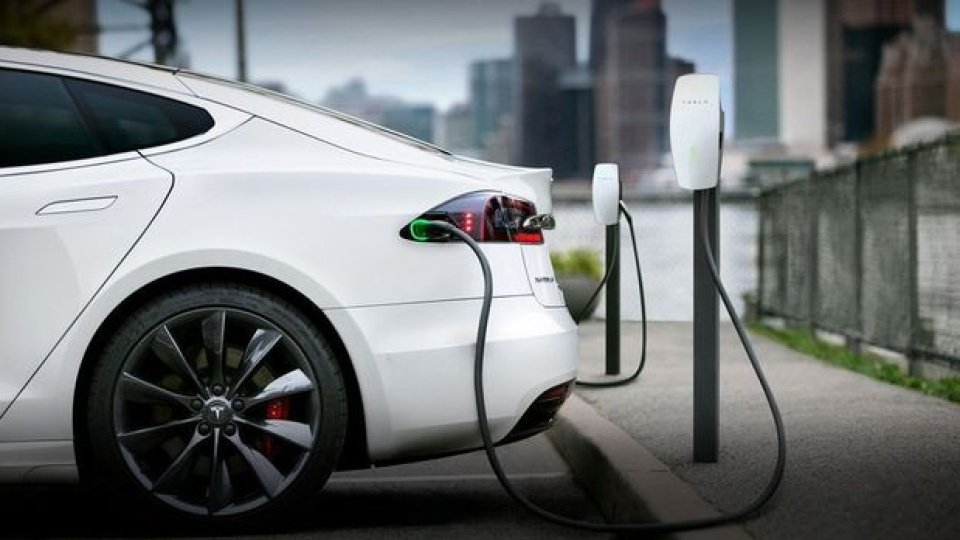 Küresel elektrikli araç satışları Ocak’ta geriledi