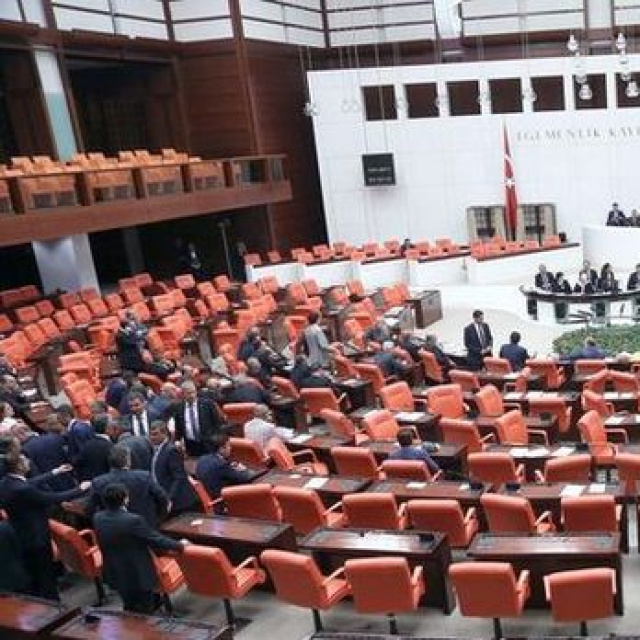 Ekonomi ve siyaset gündemi – 1 Mayıs 2026