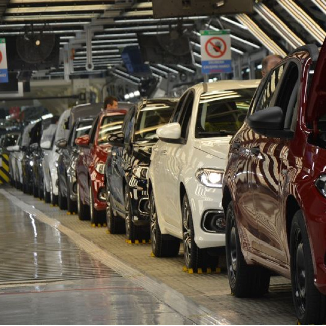 Nisan’da otomotiv satışları yine 100 bin barajının üstünde