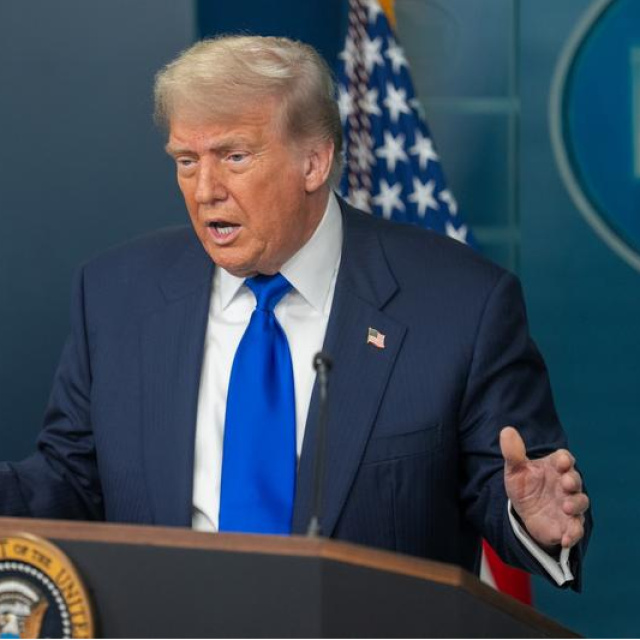 Trump’ın mali beyanı yılın başında milyonlarca dolarlık menkul kıymet işlemi yapıldığını gösterdi