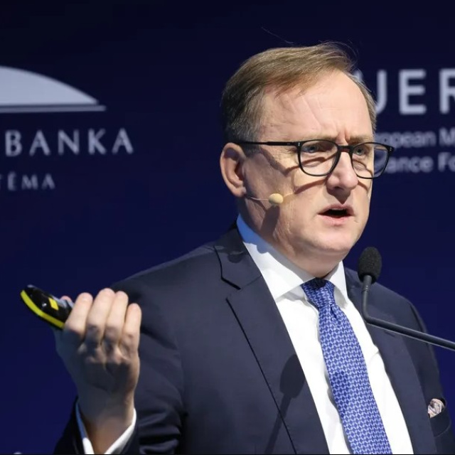 AMB yetkilisinden ‘hızlı faiz artışına gerek yok’ mesajı