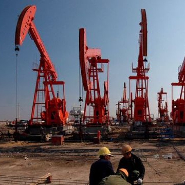 Petrolde temkinli yükseliş