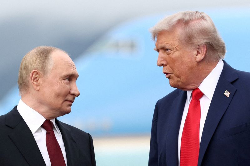 Trump ve Putin NATO zirvesi öncesi Ukrayna’yı görüştü