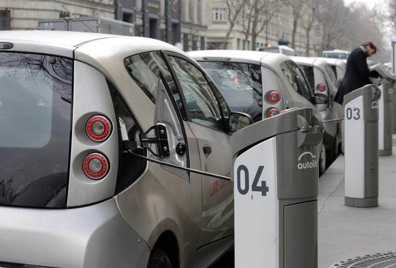 EV bataryaları beklentileri aşıyor, değişim endişeleri sürüyor