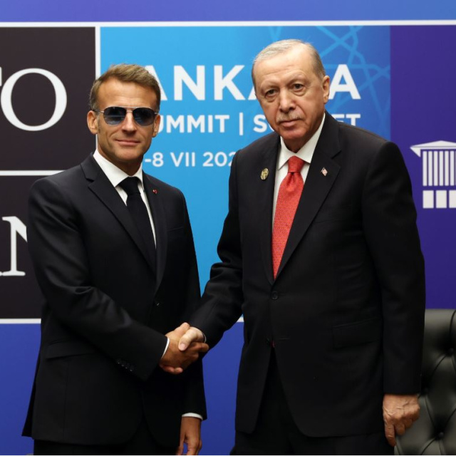 Erdoğan Macron ile görüştü